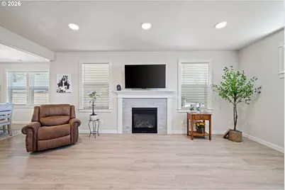 5094 Cedar View Dr, Springfield, OR 97478 - Photo 12