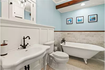 4005 NE Hassalo St, Portland, OR 97232 - Photo 18