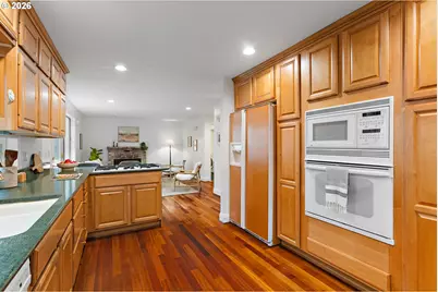 6260 SW Arranmore Pl, Portland, OR 97223 - Photo 14