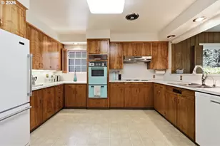 3606 NE Maywood Pl, Maywood Park, OR 97220 - Photo 10