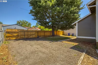 9131 N Lombard St, Portland, OR 97203 - Photo 32