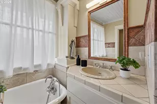 2508 NE Tillamook St, Portland, OR 97212 - Photo 22