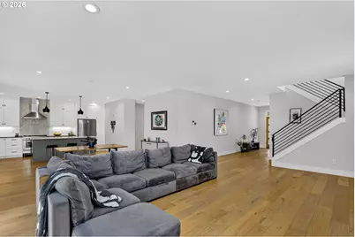 9228 SW 50th Ave, Portland, OR 97219 - Photo 8