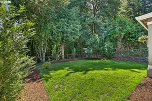 9228 SW 50th Ave, Portland, OR 97219 - Photo 40