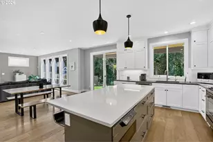 9228 SW 50th Ave, Portland, OR 97219 - Photo 14