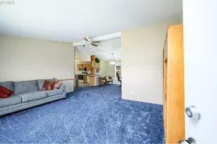 196 W 15th St, Lafayette, OR 97127 - Photo 8