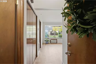 13775 SW Scholls Ferry Rd #305, Portland, OR 97221 - Photo 4
