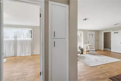 647 Ellsworth St, Eugene, OR 97402 - Photo 18