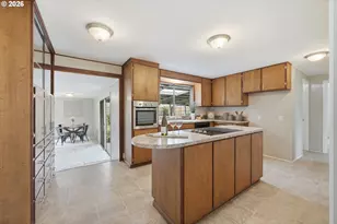 647 Ellsworth St, Eugene, OR 97402 - Photo 8