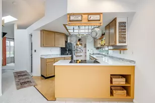 204 Crestwood St, Fairview, OR 97024 - Photo 10