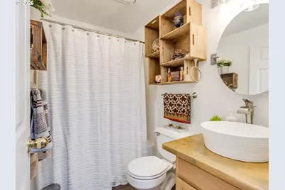 204 Crestwood St, Fairview, OR 97024 - Photo 24