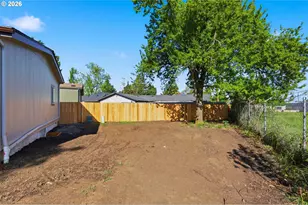 1547 A St, Springfield, OR 97477 - Photo 28