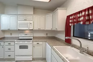 16063 Driftwood Ln, Brookings, OR 97415 - Photo 18