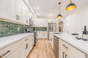 11819 SW 60th Ave, Portland, OR 97219 - Photo 14