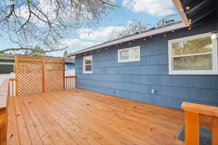 1405 SE 85th Ave, Portland, OR 97216 - Photo 22