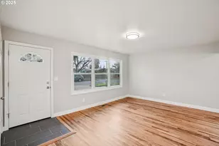 1405 SE 85th Ave, Portland, OR 97216 - Photo 4