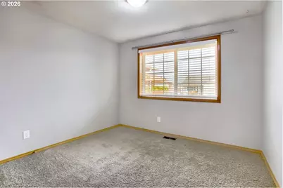 841 12th St, Lafayette, OR 97127 - Photo 28