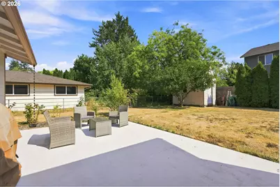 406 E Mission Dr, Newberg, OR 97132 - Photo 18