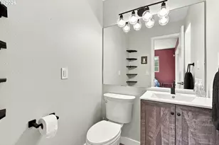 406 E Mission Dr, Newberg, OR 97132 - Photo 14