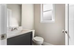 9408 N Saint Louis Ave, Portland, OR 97203 - Photo 12