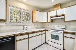 64507 McGrath Rd, Bend, OR 97701 - Photo 16