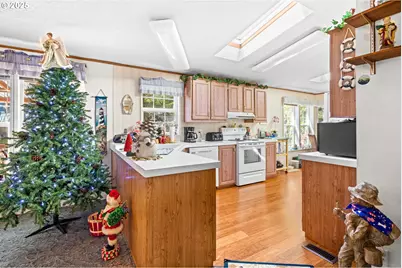 977 S Harbor St, Rockaway Beach, OR 97136 - Photo 14