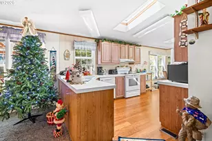 977 S Harbor St, Rockaway Beach, OR 97136 - Photo 14