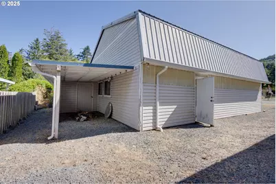 977 S Harbor St, Rockaway Beach, OR 97136 - Photo 22