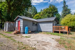 12407 Hwy 36, Swisshome, OR 97480 - Photo 10