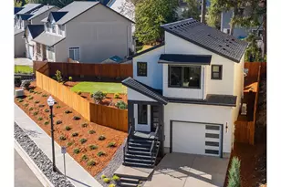 18217 NE Garden Dr, Vancouver, WA 98682 - Photo 2