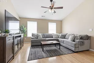 227 W 14th St, Lafayette, OR 97127 - Photo 10