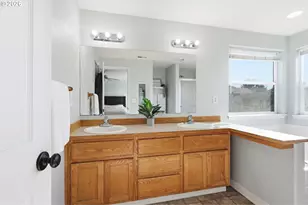 227 W 14th St, Lafayette, OR 97127 - Photo 28