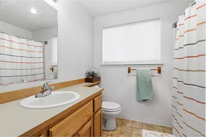 227 W 14th St, Lafayette, OR 97127 - Photo 34