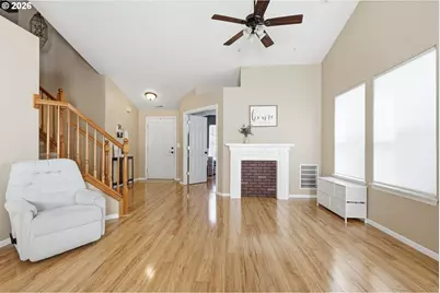 227 W 14th St, Lafayette, OR 97127 - Photo 6