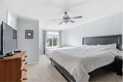 227 W 14th St, Lafayette, OR 97127 - Photo 26