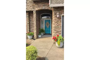 2210 SE 352nd Ave, Washougal, WA 98671 - Photo 2
