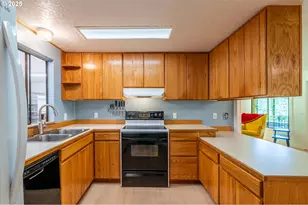 93126 Snedden Ln, Coos Bay, OR 97420 - Photo 8