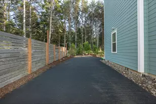 2160 SW Coast Ave, Lincoln City, OR 97367 - Photo 38