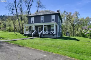 1878 Trails End Ln, Sutherlin, OR 97479 - Photo 2