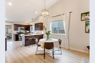 1722 Elk River St NW, Salem, OR 97304 - Photo 8