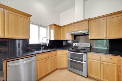 589 Mary Neal Ln, Creswell, OR 97426 - Photo 16