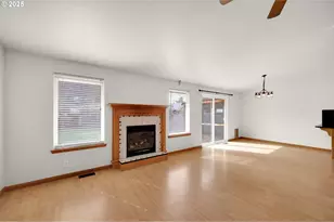 589 Mary Neal Ln, Creswell, OR 97426 - Photo 6