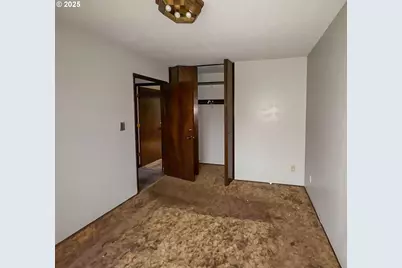 16830 SE Rhine St, Portland, OR 97236 - Photo 10