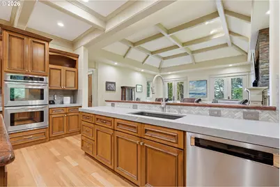 17410 Upper Cherry Ln, Lake Oswego, OR 97034 - Photo 10