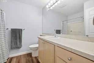 10801 SW Canterbury Ln, Portland, OR 97224 - Photo 16