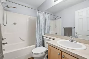 10801 SW Canterbury Ln, Portland, OR 97224 - Photo 20