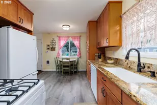 10021 SE Harold St, Portland, OR 97035 - Photo 16