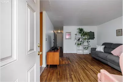 10021 SE Harold St, Portland, OR 97035 - Photo 6