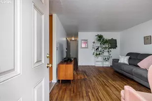 10021 SE Harold St, Portland, OR 97035 - Photo 6