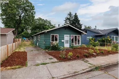 10021 SE Harold St, Portland, OR 97035 - Photo 2